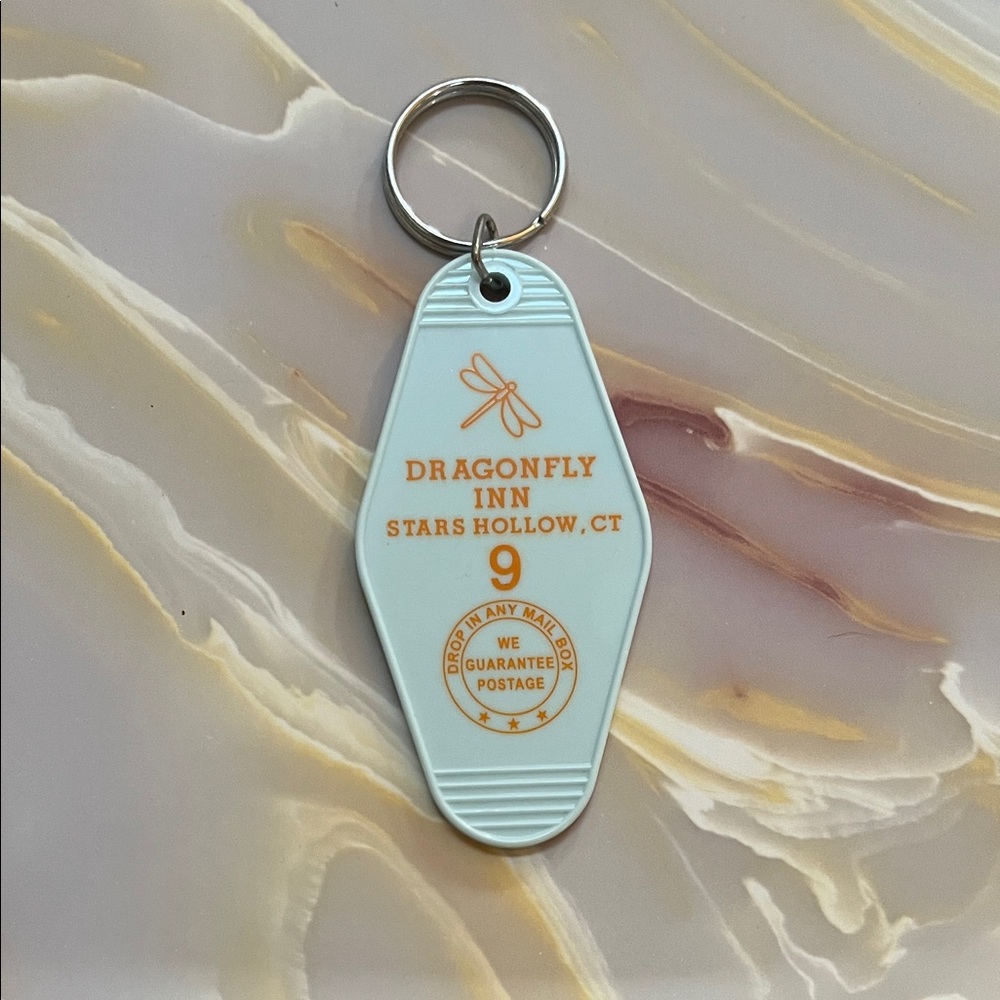 Dragonfly Inn Keychain